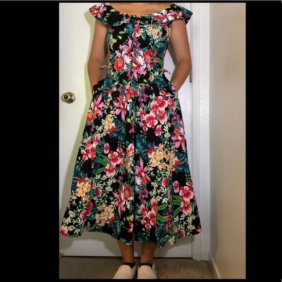 Pin Up Girl Vintage Style Floral Summer Midi Dress - Picture 3 of 10
